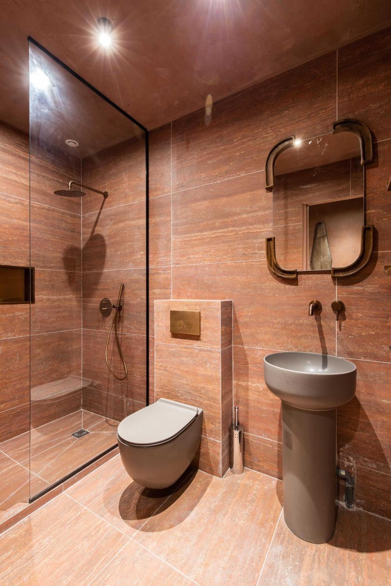 Exceptional Duplex - 6br-12p - Montorgueil